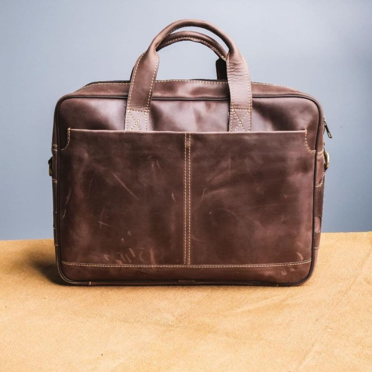 The Cognac Classic Leather Bag — view 3